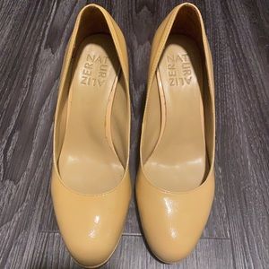 Naturalizer Nude Heels- a great classic!